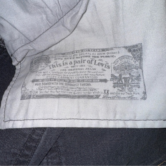 Levi's 501 Button-Fly Men’s Denim Jeans - Picture 5 of 6